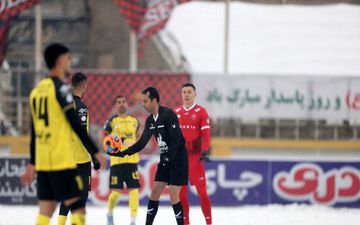 سنت همیشگیپرسپولیس - سپاهان؛ باز هم یک تیم ۱۰ نفره به پایان بازی رسید!