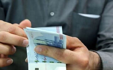 افزایش دو مرحله‌ای حقوق جدی شد؛ خبر وزیر کار