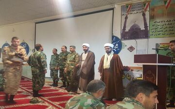 
برگزاری محفل انس با قرآن کریم  در تیپ 71 پیاده مکانیزه صاحب الزمان (عج)