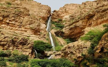 

 مسیر دسترسی آبشار پیران به علت ریزش کوه بسته شد/گردشگران به آبشار پیران نیایند

 

