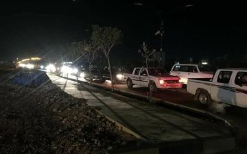 صف‌های طولانی در اقلیم کردستان در پی کمبود شدید بنزین و هجوم مردم به پمپ بنزین‌ها+عکس 