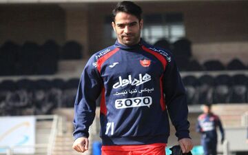 شهاب کرمی هافبک دفاعی ثابت پرسپولیس در دربی