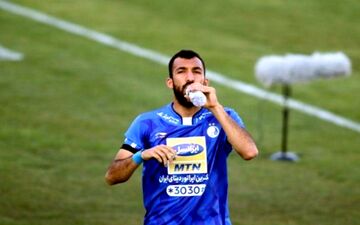 مدیر برنامه چشمی به باشگاه استقلال رفت