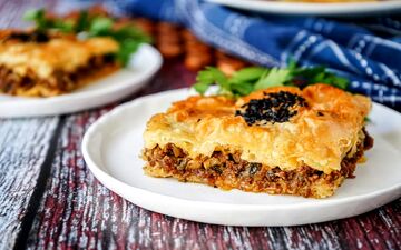 اسنک گوشت با یوفکا | دستور سریع و خوشمزه برای یک میان‌وعده متفاوت