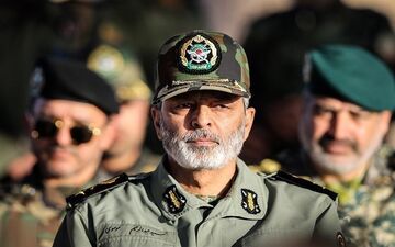 امیر موسوی: ارتش هر چه قوی‌تر باشد کشور از امنیت بالاتری برخوردار است
