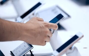 هشدار به خریداران موبایل: نباید منتظر کاهش قیمت‌ها باشید