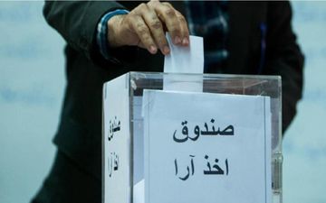 تیم فوتبال بخر نماینده مجلس شو!/ خادمان مردم پیدا شدند