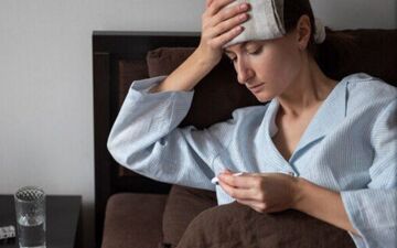 علائم  HIV نباید با آنفلوانزا اشتباه گرفته شود!

