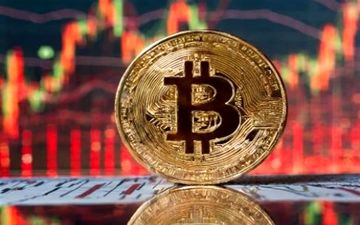  کاهش قیمت بیت کوین تا ۶۳ هزار دلار 