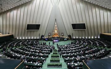 قدردانی نمایندگان اهل سنت از برخورد قاطع رئیس رسانه ملی با مدیران خاطی شبکه ۵
