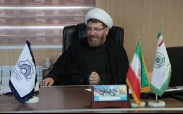 معابر و نقاط حاشیه نشین شهر کرمانشاه شبانه توسط اوقاف ضدعفونی و گندزدایی می شوند