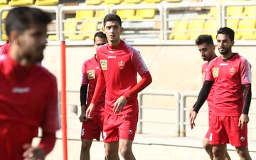 حمله کرونا به صدر نشین لیگ/ تست مثبت کرونا برای مهاجم پرسپولیس