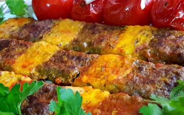 طرز تهیه کباب نگینی تابه‌ ای؛ کبابی خوشمزه و مجلسی با طعمی خاص