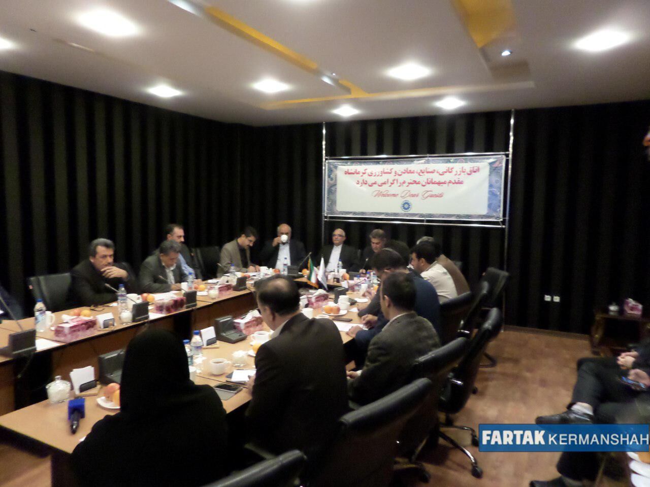 اختصاصی / گزارش تصویری از نشست تشکل های کشاورزی با نمایندگان استان کرمانشاه