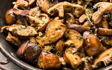 طرز تهیه خوراک گوشت و قارچ؛ غذای رستورانی خوشمزه با طعمی خاص