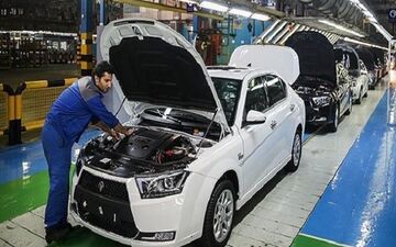 با کاهش نرخ ارز و تعدیل قیمت فولاد دلیلی برای گران شدن خودرو وجود ندارد