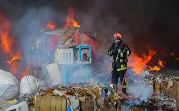 ۴۰ درصد اصابت‌ها در کشور مربوط به تهران است | جزییات مهار آتش انبار نفت شهران