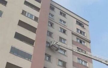 نجات جان بیش از ۱۵۰ نفر در آتش‌سوزی ساختمان پزشکان در اصفهان