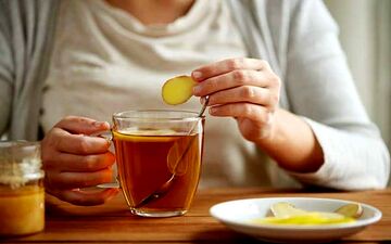 از عوارض مصرف دمنوش‌ ها چه می دانید؟

