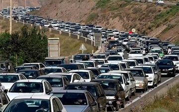 ترافیک سنگین در محورهای شمالی کشور؛ چالوس و هراز قفل شد