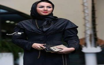 تیپ مشکی‌پوش مجری زن تلویزیون در اکران فیلم مالاریا | عکس