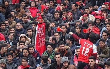 حاشیه بازی تراکتورسازی - استقلال|شفر تشویق شد، پرسپولیس فحش خورد! 