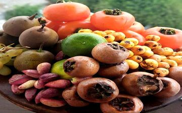 اعلام قیمت انواع میوه های پاییزی در میادین میوه و تره بار 
