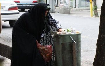 ادعای عجیب روزنامه کیهان: توان خرید مردم، اکنون، «چندین برابر» بهتر از دوران شاه است