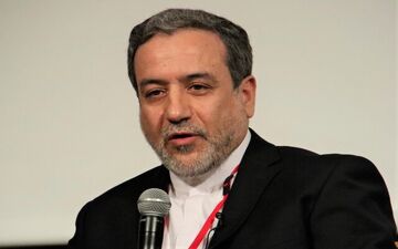 عراقچی: منتظر مشخص شدن نتایج رایزنی‌های مسئول سیاست خارجی اتحادیه اروپا هستیم
