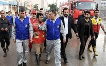 معاون وزیر نفت از مناطق آبگرفته اهواز و کارون بازدید کرد