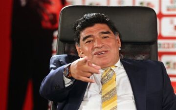مارادونا وارد روسیه شد + عکس