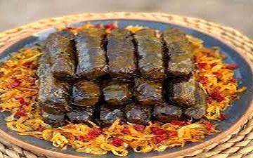 دستور پخت دلمه برگ مو خوشمزه با گوشت چرخ کرده!