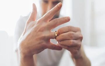 گرما، تنگی انگشتر و ورم دست و پا؛ طبیعی یا هشدار؟