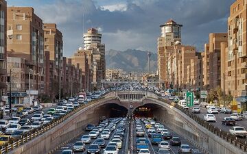 آغاز ترافیک سنگین صبحگاهی در بزرگراه‌های تهران 