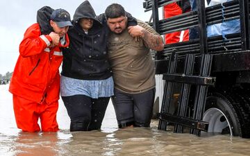 مکزیک و ونزوئلا برای کمک به آمریکا اعلام آمادگی کردند