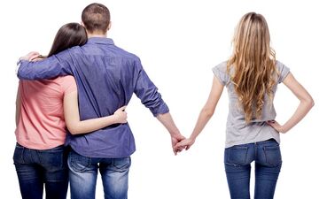  نشانه‌هایی که می‌گوید زن دیگری به دنبال شوهرتان است