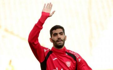 خط قرمز گل محمدی بر روی نام ستاره جوان پرسپولیس