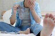 چرا پاها بوی بد می‌گیرند؟ دلایلی که کمتر کسی می‌داند
