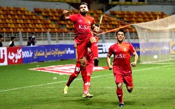 شروع قدرتمندانه مدافع عنوان قهرمانی