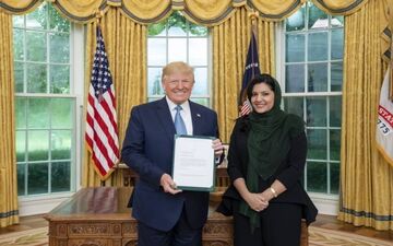  اولین سفیر زن تاریخ عربستان در کنار ترامپ