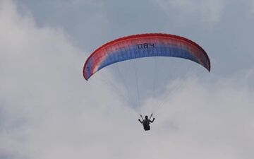 سقوط مرگبار پاراگلایدر باعث فوت مرد جوان شد
