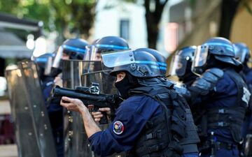 بررسی افزایش خشونت پلیس در اعتراضات دانش‌آموزی فرانسه