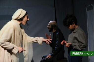 نمایش ، نقد و بررسی تاتر ملکوت - تاتر ملکوت
