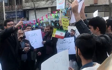شعار مردم علیه اختلاس و فساد در راهپیمایی ۲۲ بهمن + فیلم