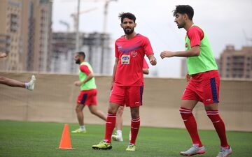 گفتگوی بشار رسن با هواداران پرسپولیس؛ تا پس فردا تکلیفم مشخص می شود