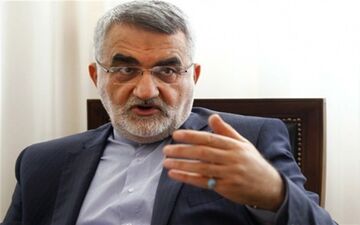 کاهش تعهدات برجامی در راستای منافع ملی است