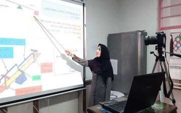 واگذاری تربیت معلم به دانشگاه پیام‌نور با انتقاد دانشجومعلمان روبرو شد 
