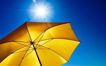  تابش اشعه فرابنفش چه زمانی شدیدتر است؟

