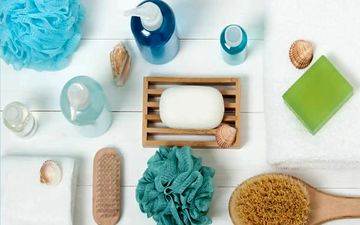 ۶ نکته‌ای که باید قبل از خرید ژل بهداشتی بانوان بدانید!