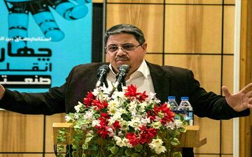 رعایت استاندار برای تولید کالاضروریست و با کارگاه های غیر مجاز برخورد خواهد شد 